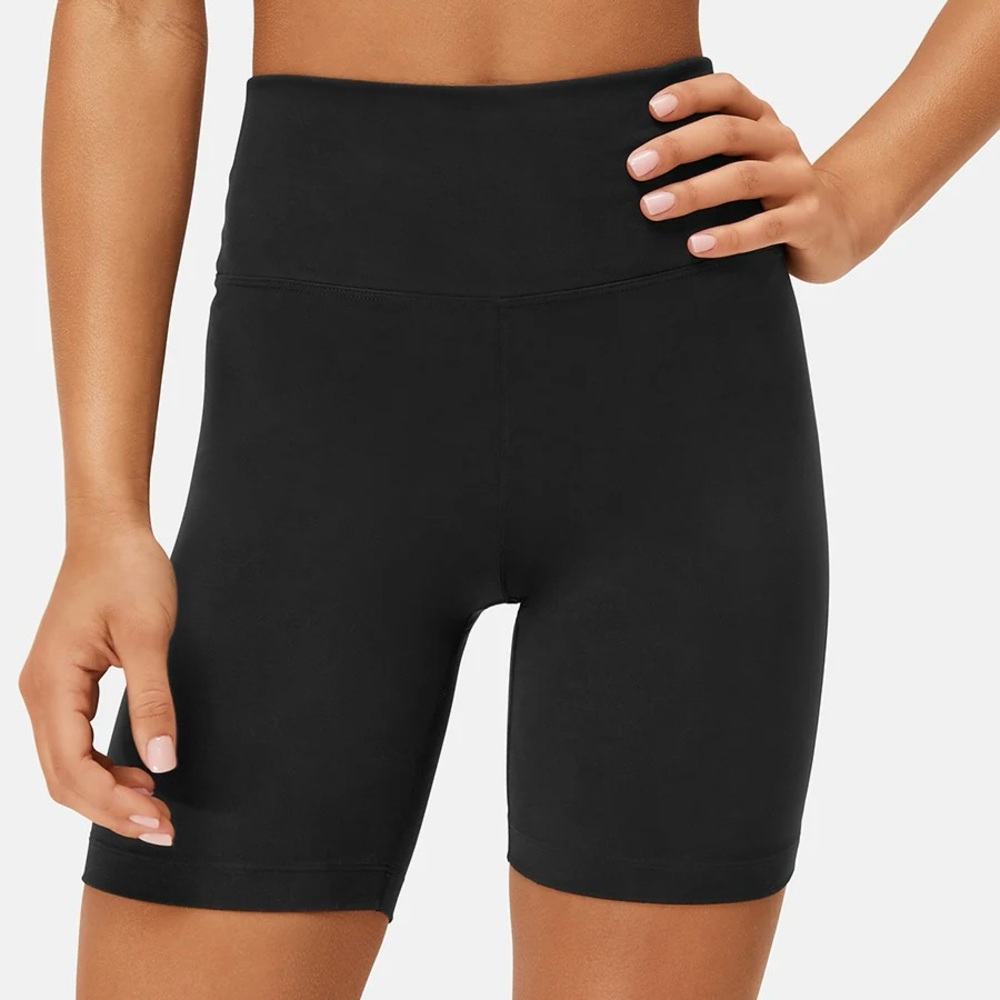 Outdoor Voices Black Flow 7” Short Medium NWT